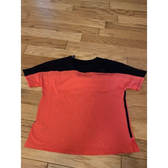 NWT The North Face, women's color block relaxed fit short sleeve t-shirt sz XS - Picture 7 of 9